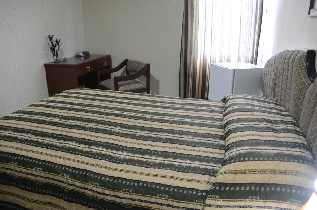 Hotel La Torre Гуаякіль Номер фото